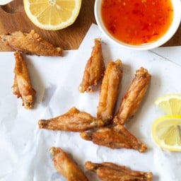 ปีกไก่ทอดน้ำปลา