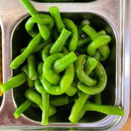 ถั่วฝักยาวลวก