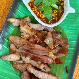 หมูย่างจิ้มแจ่ว