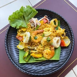 ผัดมาม่าผงกะหรี่