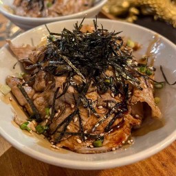 ข้าวหน้าหมูชาบู