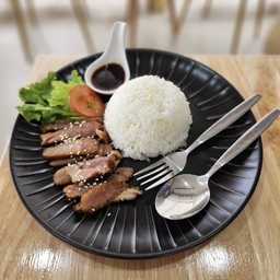 ข้าวสเต็กหมูจิ้มแจ่ว
