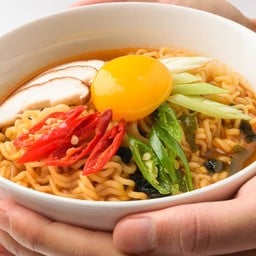 รามยอนห่อไข่ พ่นไฟ