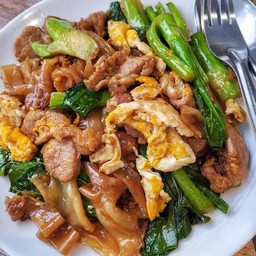 ผัดซีอิ้วหมู