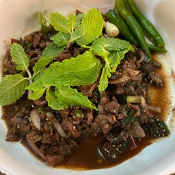 ก้อยคั่วเนื้อ