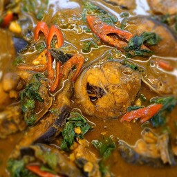 แกงเผ็ดปลาดุกใบยี่หร่า