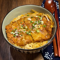 [เมนูใหม่] คัตสึด้ง ข้าวหน้าหมูทอดตุ๋นไข่