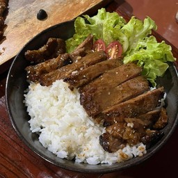 ข้าวสันคอหมูย่างจิ้มแจ่ว