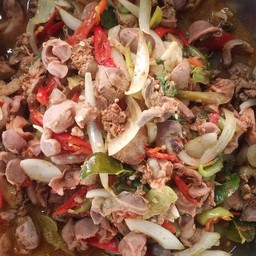 ผัดพริกเครื่องในไก่