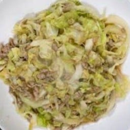 ข้าวกะหล่ำหมูสับ