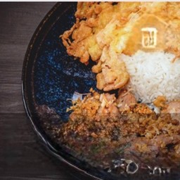 -ข้าวไก่กระเทียมพริกไทย
