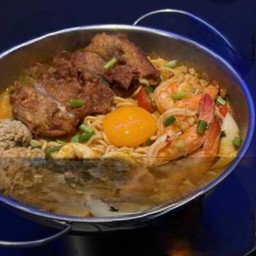 -มาม่าหม้อไฟ