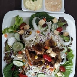 สลัดไก่พริกไทยดำย่าง