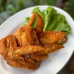 ปีกไก่ทอดตะไคร้.