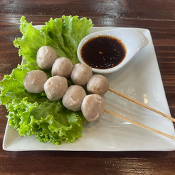 ลูกชิ้นปิ้งโคตรบูม