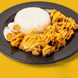 ข้าวไก่กรอบซอสไข่เค็ม