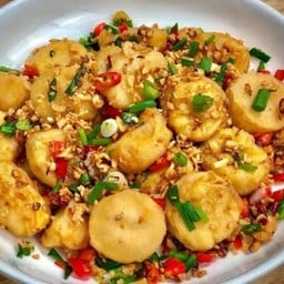 คั่วพริกเกลือเต้าหู้ไข่ไก่ราดข้าว