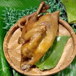 ไก่ต้มน้ำปลาครึ่ง(ไม่สับ)