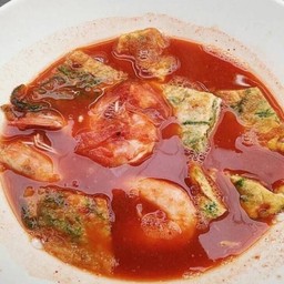 แกงส้มชะอมไข่