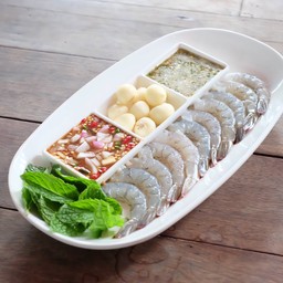 ยำกุ้งแก้ว