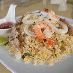 ข้าวผัด รวมมิตร