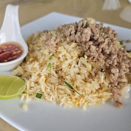 ข้าวผัด หมูสับ
