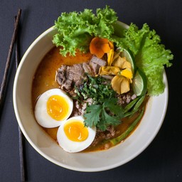 ก๋วยเตี๋ยวต้มยำซี่โครงอ่อน