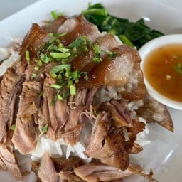 ข้าวขาหมู-ข้าวแกง ร้านบ้านอากง - ยายร้า