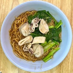 บะหมี่กรอบราดหน้า ปลาหมึก