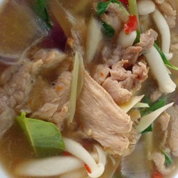 ต้มยำไก่น้ำใส (กับข้าว)