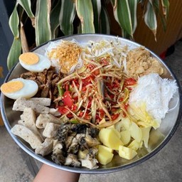 ส้มตำยกถาด