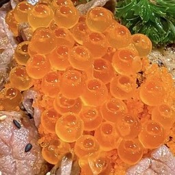 ซูชิไข่แซลมอน