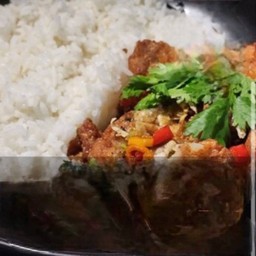 -ข้าวราดพริกเกลือไก่กรอบ