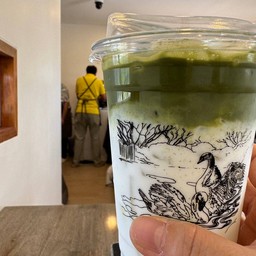 มัทฉะลาเต้เย็น