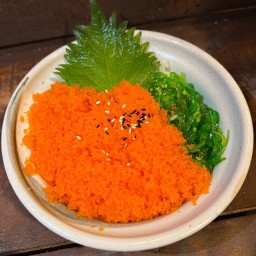 ข้าวหน้าไข่กุ้ง ยำสาหร่าย