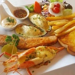 Double seafood Steak