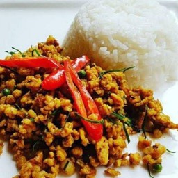 คั่วกลิ้งหมูสับพร้อมข้าวสวย