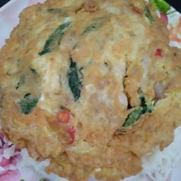 ข้าวไข่เจียวทรงเครื่อง