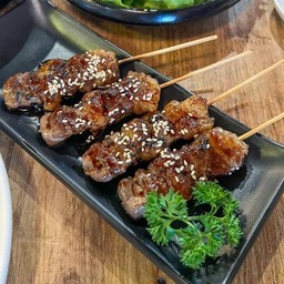 บีฟยากุ (เนื้อย่างเสียบไม้) 4ไม้