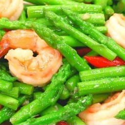 ข้าวผัดหน่อไม้ฝรั่ง