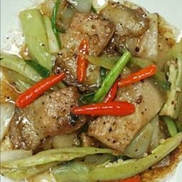 ผัดพริกหยวก หมู3ชั้น