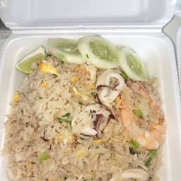 ข้าวผัดทะเล