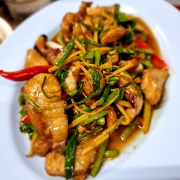 ปลาผัดคื่นฉ่าย