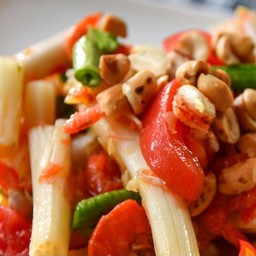 ตำไทนไหลบัว