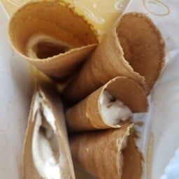 Won Won วนวนขนมเบื้อง วุฒากาศ