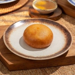 A13.ซาลาเปาไส้ไข่เค็มลาวาทอด (1ลูก )