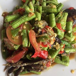 ส้มตำถั่วปูปลาร้า