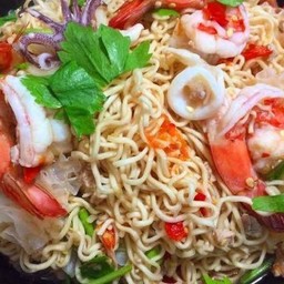 ยำมาม่าทะเล