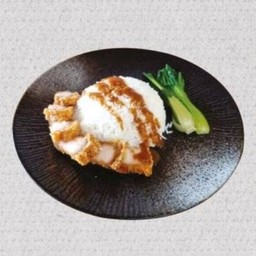 017.ข้าวหน้าหมูกรอบ