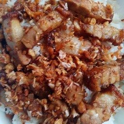 [อร่อยซ่ากับโค้ก] หมูกรอบกระเทียม +  โค้ก ออริจินัล (กระป๋อง)